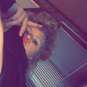 Meet your Posher, Mackenzie